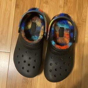 Crocs Classic Lined Sprayed Dye Clog Unisex Women’s Size 6/Men’s Size 4